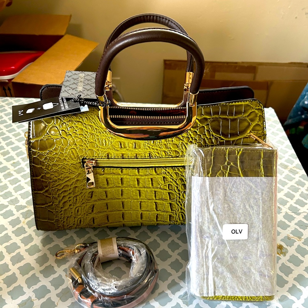 Olive Crocodile Pattern Handbag with Wallet
